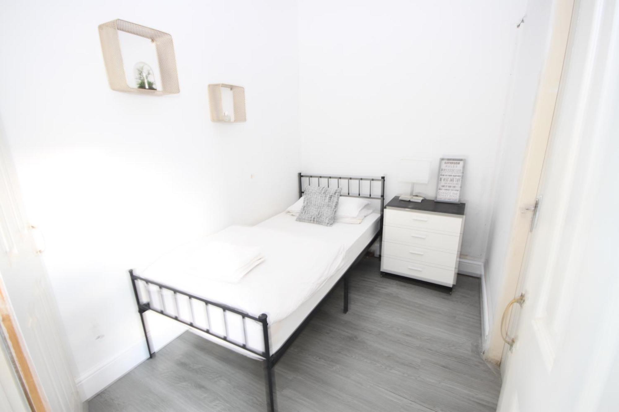 Barton Seaview, Self Catering Studio Apartments, Promenade & Central Beach Location, Families, Couples Or 23 Years Plus Only, Free Parking Blackpool Chambre photo